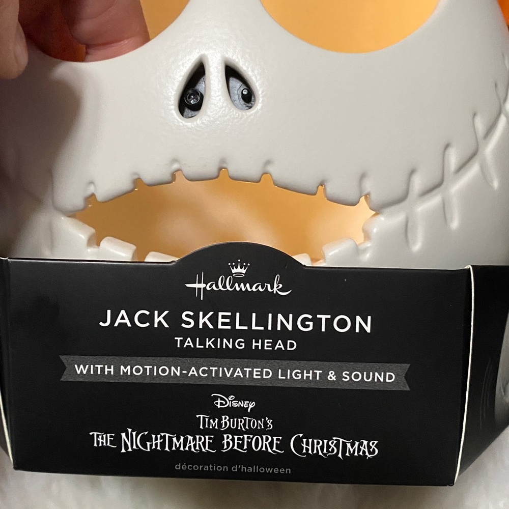 Hallmark Jack Skellington Motion-Activated Decor, Jack & Zero mood lights - Picture 5 of 9